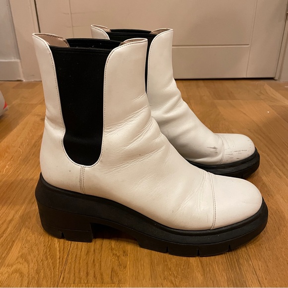 Stuart Weitzman Chelsea Boot - Picture 2 of 7